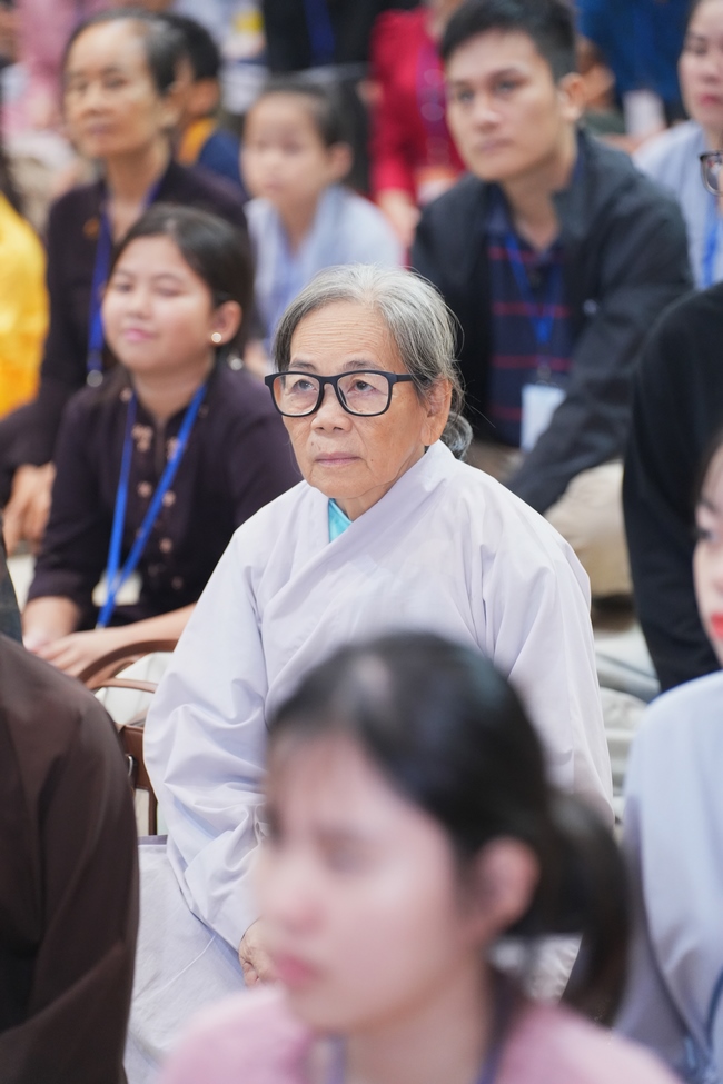 The 4th Three-Jewel Refuge Ceremony of 2026 – Hoang Phap Pagoda.