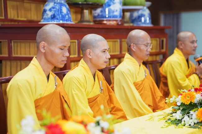 The 4th Three-Jewel Refuge Ceremony of 2026 – Hoang Phap Pagoda.