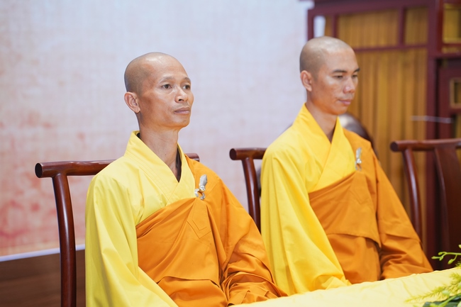 The 4th Three-Jewel Refuge Ceremony of 2026 – Hoang Phap Pagoda.