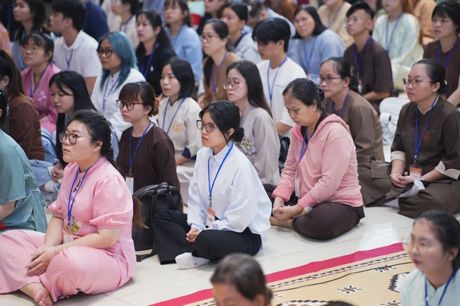 The 4th Three-Jewel Refuge Ceremony of 2026 – Hoang Phap Pagoda.