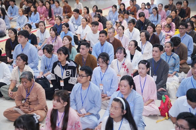 The 4th Three-Jewel Refuge Ceremony of 2026 – Hoang Phap Pagoda.
