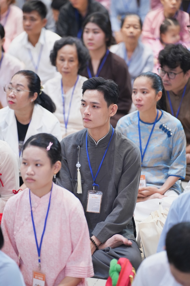 The 4th Three-Jewel Refuge Ceremony of 2026 – Hoang Phap Pagoda.