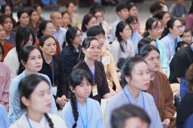 The 4th Three-Jewel Refuge Ceremony of 2026 – Hoang Phap Pagoda.