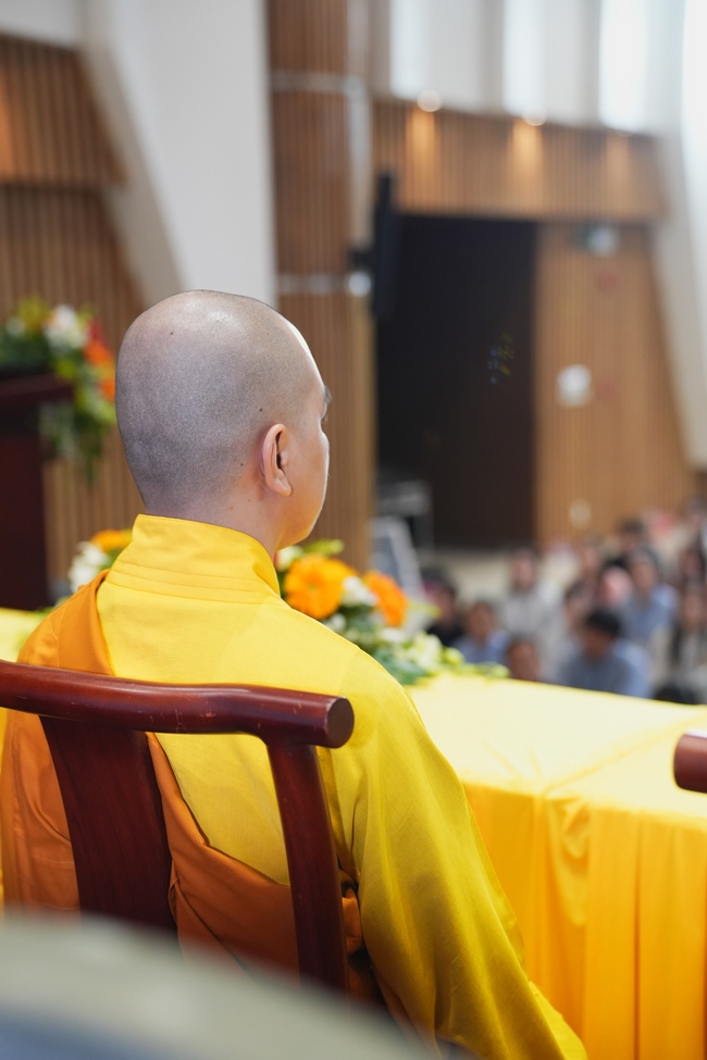 The 4th Three-Jewel Refuge Ceremony of 2026 – Hoang Phap Pagoda.
