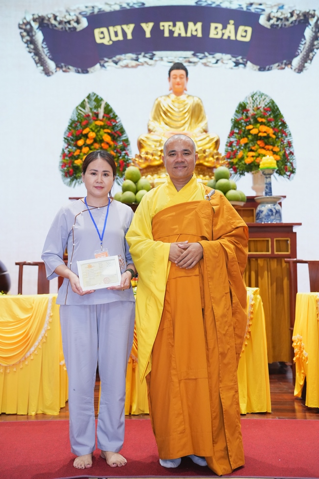 The 4th Three-Jewel Refuge Ceremony of 2026 – Hoang Phap Pagoda.