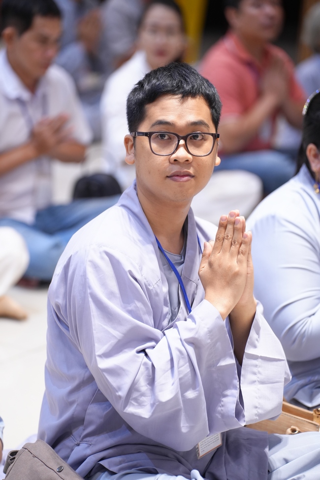 The 4th Three-Jewel Refuge Ceremony of 2026 – Hoang Phap Pagoda.