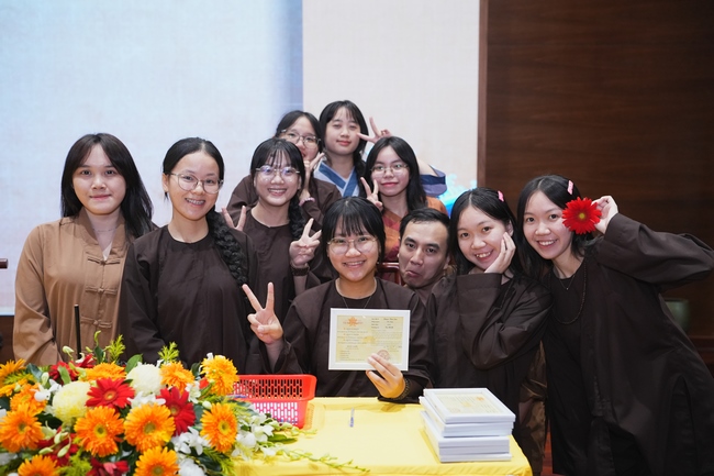 The 4th Three-Jewel Refuge Ceremony of 2026 – Hoang Phap Pagoda.