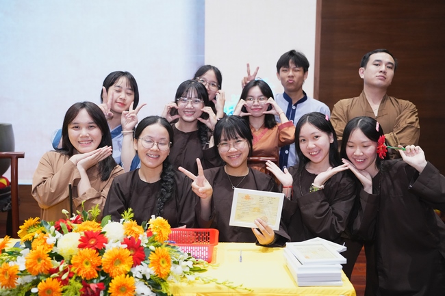 The 4th Three-Jewel Refuge Ceremony of 2026 – Hoang Phap Pagoda.
