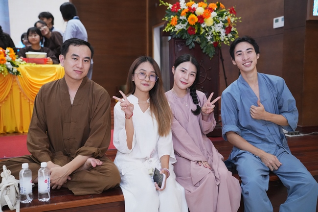 The 4th Three-Jewel Refuge Ceremony of 2026 – Hoang Phap Pagoda.