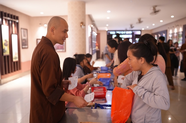 The 4th Three-Jewel Refuge Ceremony of 2026 – Hoang Phap Pagoda.