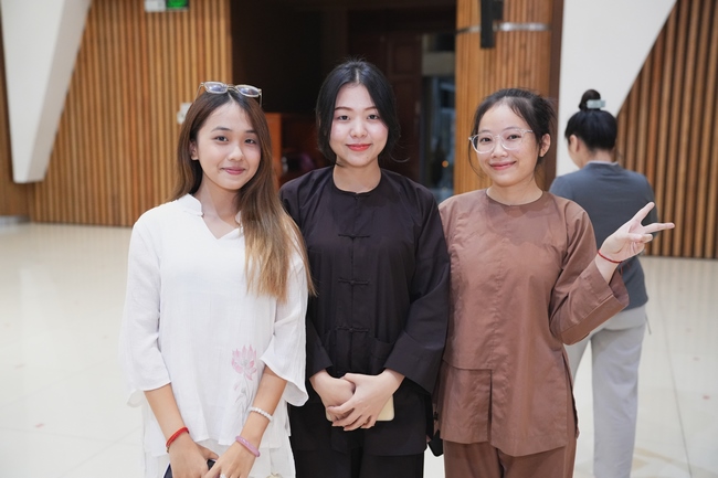 The 4th Three-Jewel Refuge Ceremony of 2026 – Hoang Phap Pagoda.