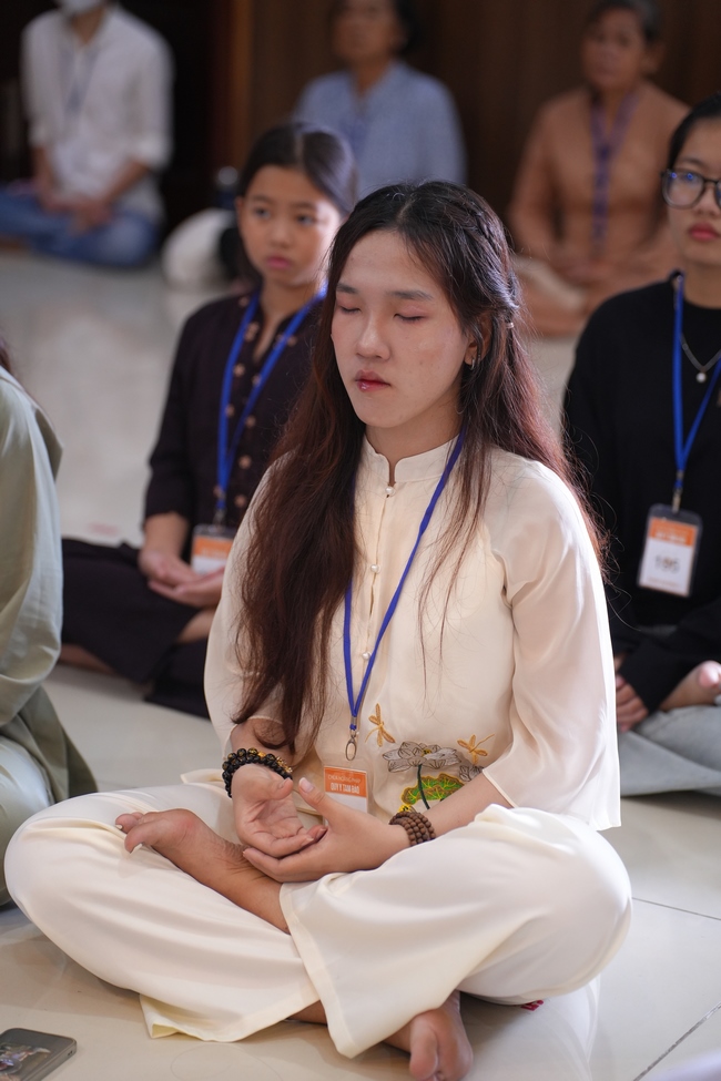 The 4th Three-Jewel Refuge Ceremony of 2026 – Hoang Phap Pagoda.