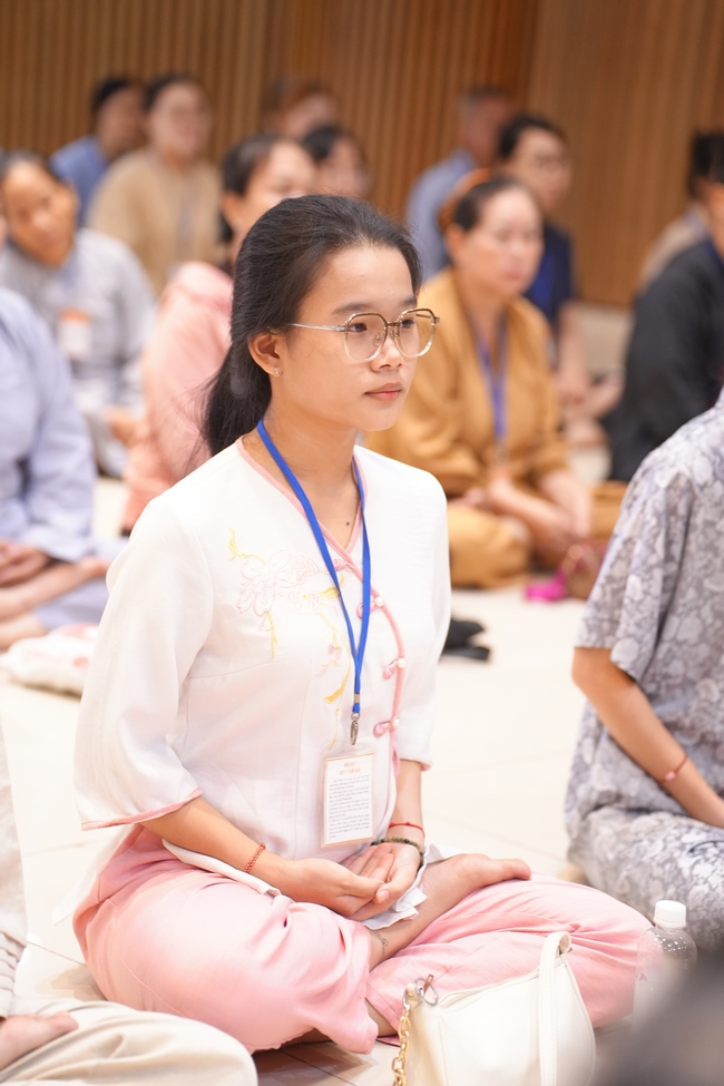The 4th Three-Jewel Refuge Ceremony of 2026 – Hoang Phap Pagoda.