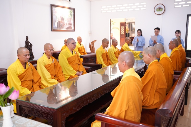 The 4th Three-Jewel Refuge Ceremony of 2026 – Hoang Phap Pagoda.