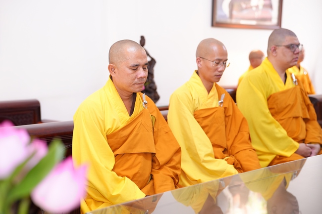 The 4th Three-Jewel Refuge Ceremony of 2026 – Hoang Phap Pagoda.