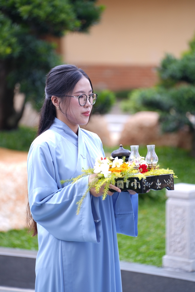 The 4th Three-Jewel Refuge Ceremony of 2026 – Hoang Phap Pagoda.