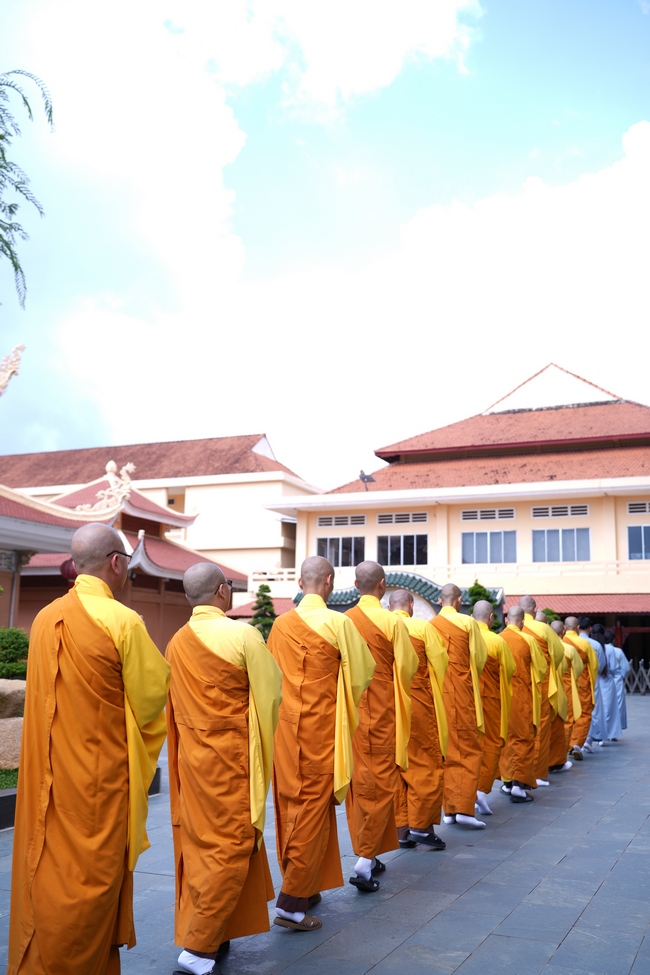 The 4th Three-Jewel Refuge Ceremony of 2026 – Hoang Phap Pagoda.