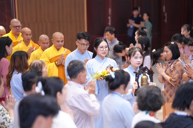 The 4th Three-Jewel Refuge Ceremony of 2026 – Hoang Phap Pagoda.