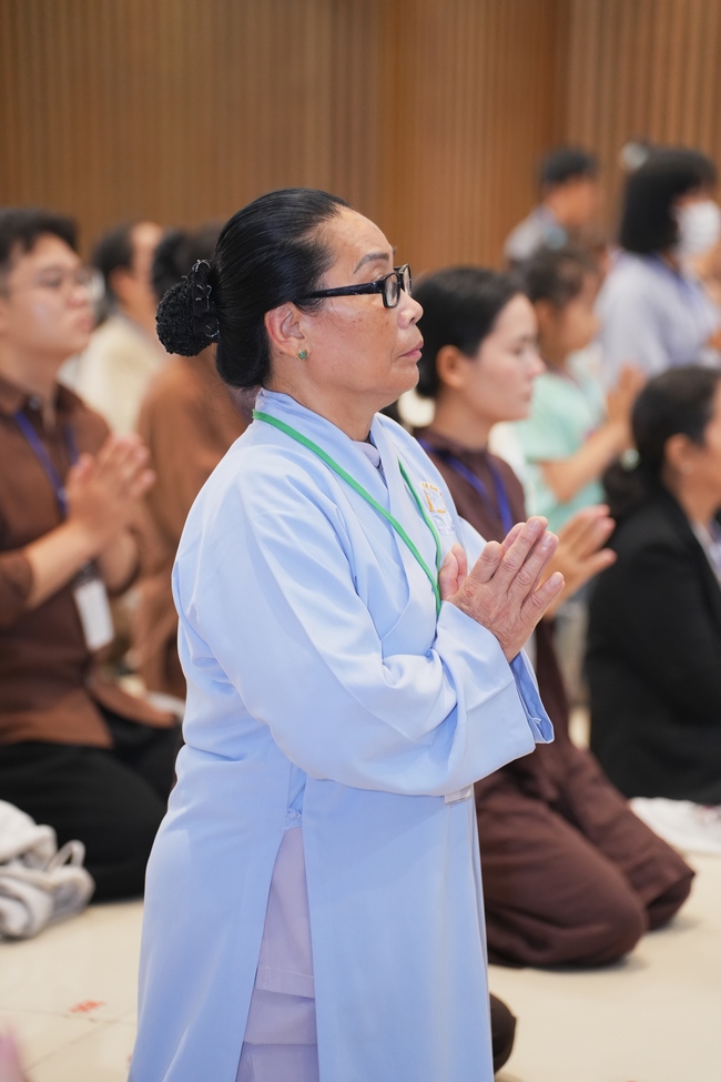 The 4th Three-Jewel Refuge Ceremony of 2026 – Hoang Phap Pagoda.