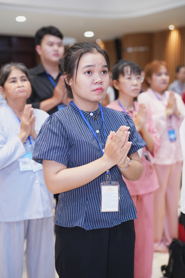 The 4th Three-Jewel Refuge Ceremony of 2026 – Hoang Phap Pagoda.
