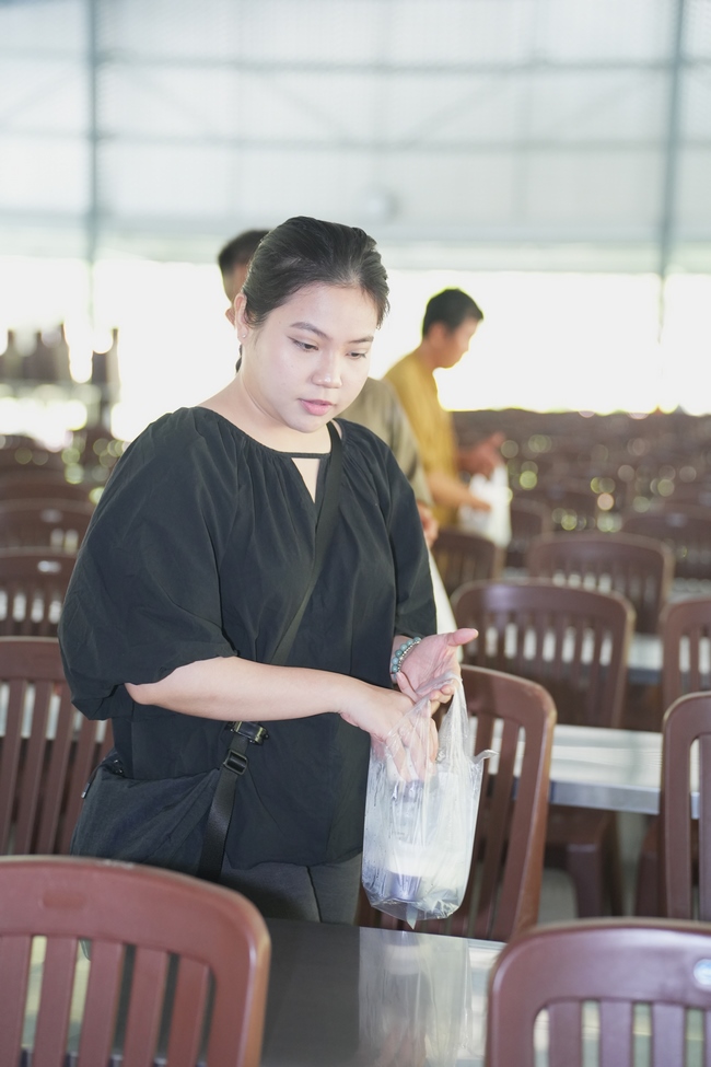 Gia đình Phật tử Diệu Thọ, Đồng Thì phát tâm cúng dường 700 phần sữa chua nếp cẩm và sữa hạt sen đến Học viện Phật giáo Việt Nam tại TP. Hồ Chí Minh (cơ sở 2, xã Bình Lợi) và chùa Thanh Tâm.