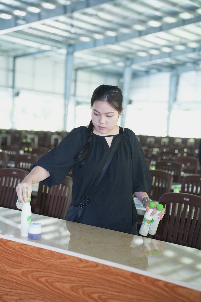 Gia đình Phật tử Diệu Thọ, Đồng Thì phát tâm cúng dường 700 phần sữa chua nếp cẩm và sữa hạt sen đến Học viện Phật giáo Việt Nam tại TP. Hồ Chí Minh (cơ sở 2, xã Bình Lợi) và chùa Thanh Tâm.