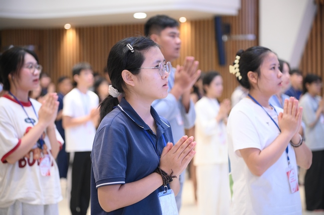 Khóa tu sinh viên “Hướng Về Phật Pháp”.