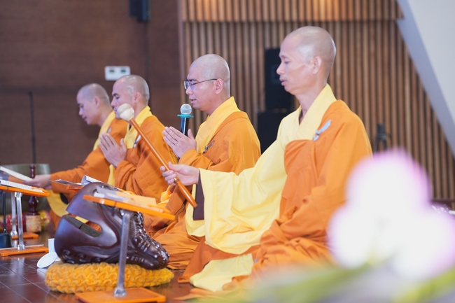 Khóa tu sinh viên “Hướng Về Phật Pháp”.