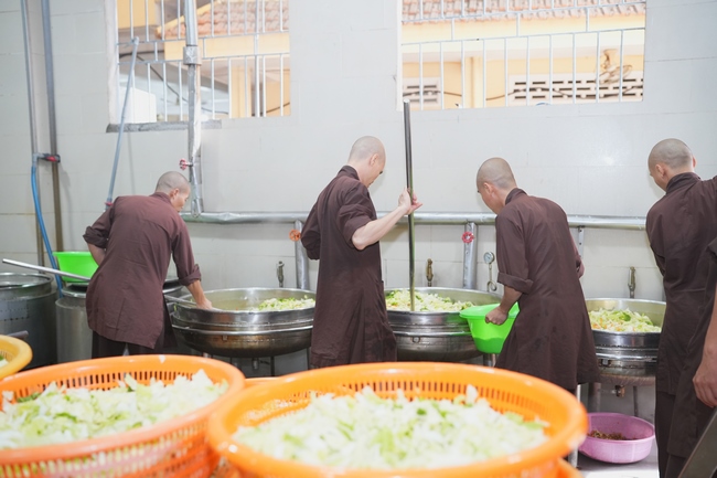 Khóa tu sinh viên “Hướng Về Phật Pháp”.