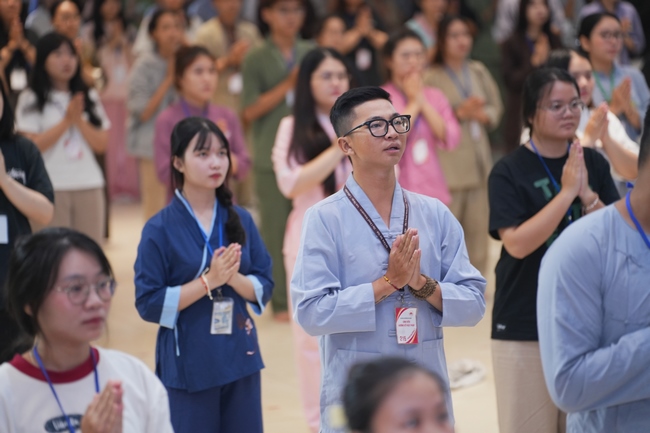 Khóa tu sinh viên “Hướng Về Phật Pháp”.