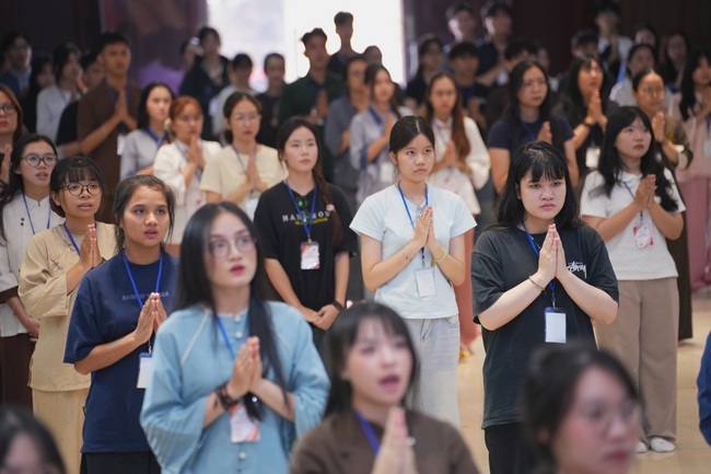 Khóa tu sinh viên “Hướng Về Phật Pháp”.