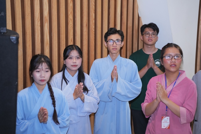 Khóa tu sinh viên “Hướng Về Phật Pháp”.