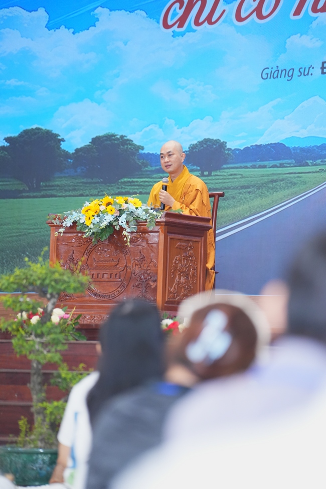 Khóa tu sinh viên “Hướng Về Phật Pháp”.