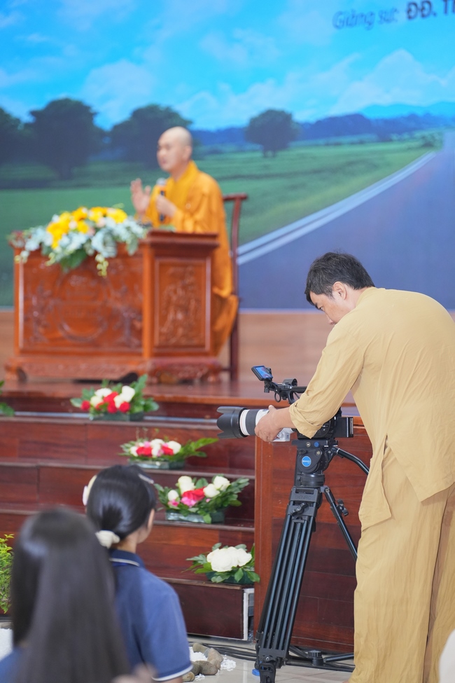 Khóa tu sinh viên “Hướng Về Phật Pháp”.