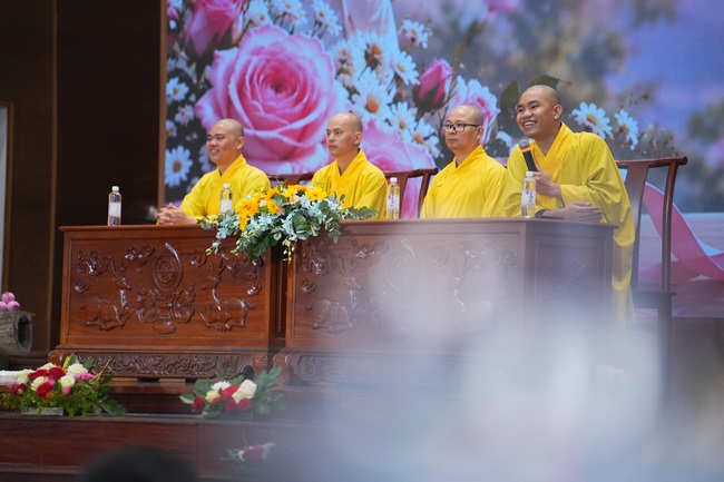 Khóa tu sinh viên “Hướng Về Phật Pháp”.