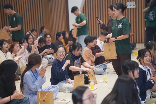 BUỔI TOẠ ĐÀM “THƯƠNG NHỮNG ĐÓA HOA ĐỜI” TRƯỚC THỀM KHÓA TU “SINH VIÊN HƯỚNG VỀ PHẬT PHÁP”.