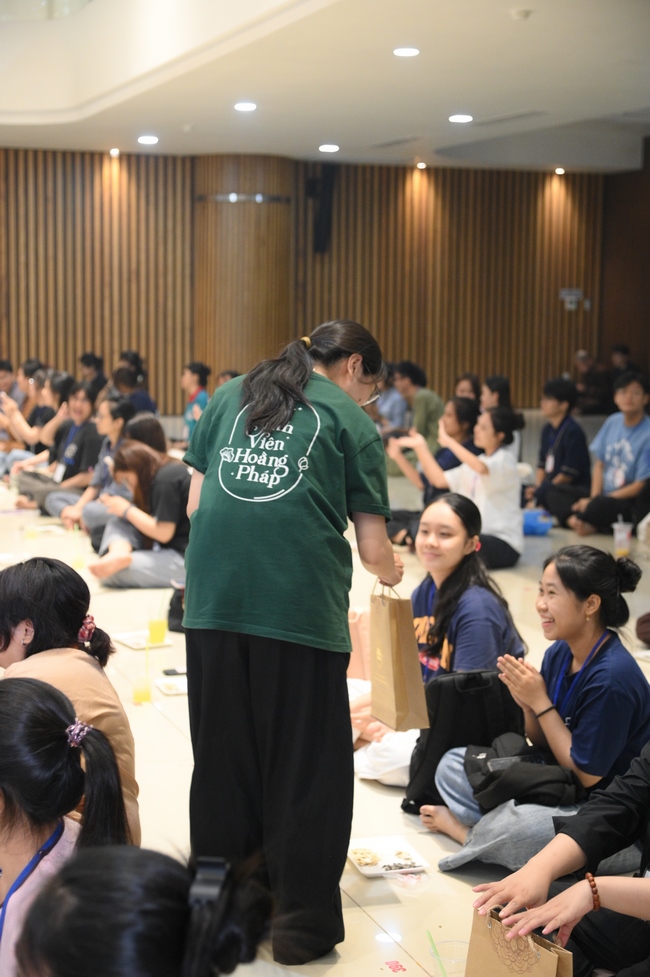 BUỔI TOẠ ĐÀM “THƯƠNG NHỮNG ĐÓA HOA ĐỜI” TRƯỚC THỀM KHÓA TU “SINH VIÊN HƯỚNG VỀ PHẬT PHÁP”.