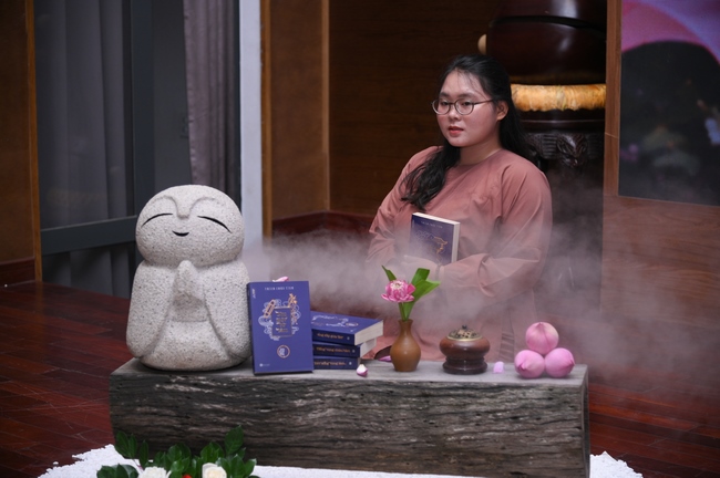 BUỔI TOẠ ĐÀM “THƯƠNG NHỮNG ĐÓA HOA ĐỜI” TRƯỚC THỀM KHÓA TU “SINH VIÊN HƯỚNG VỀ PHẬT PHÁP”.
