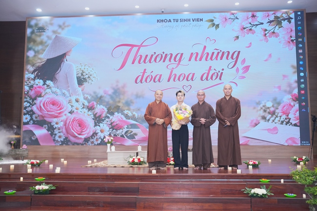 BUỔI TOẠ ĐÀM “THƯƠNG NHỮNG ĐÓA HOA ĐỜI” TRƯỚC THỀM KHÓA TU “SINH VIÊN HƯỚNG VỀ PHẬT PHÁP”.