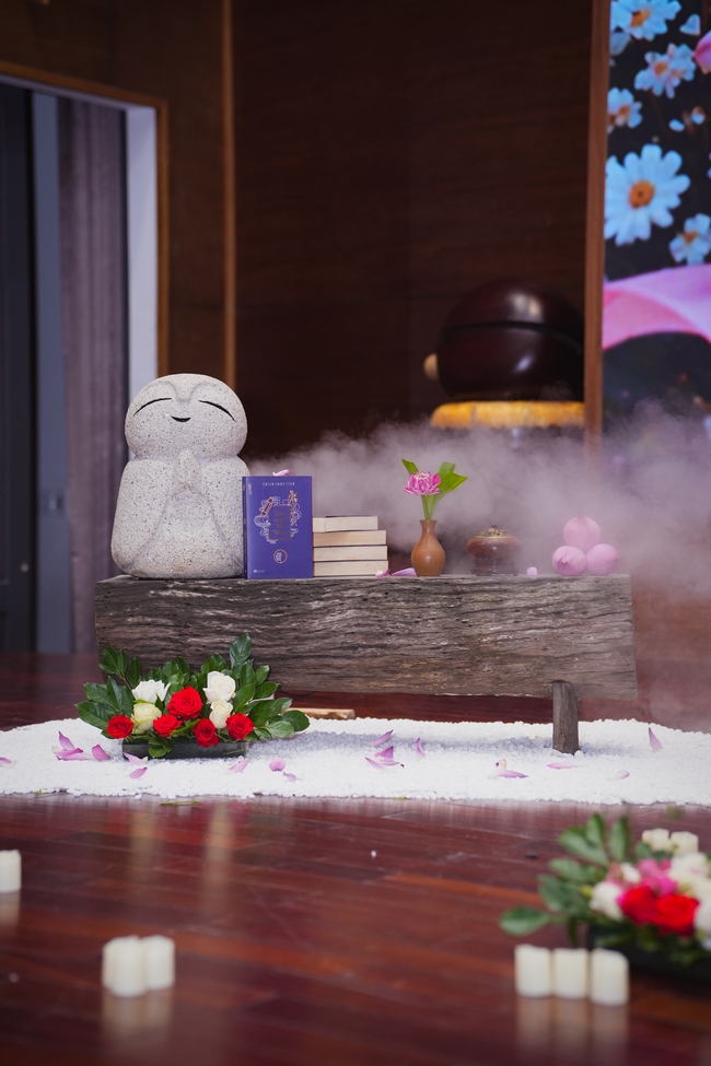 BUỔI TOẠ ĐÀM “THƯƠNG NHỮNG ĐÓA HOA ĐỜI” TRƯỚC THỀM KHÓA TU “SINH VIÊN HƯỚNG VỀ PHẬT PHÁP”.