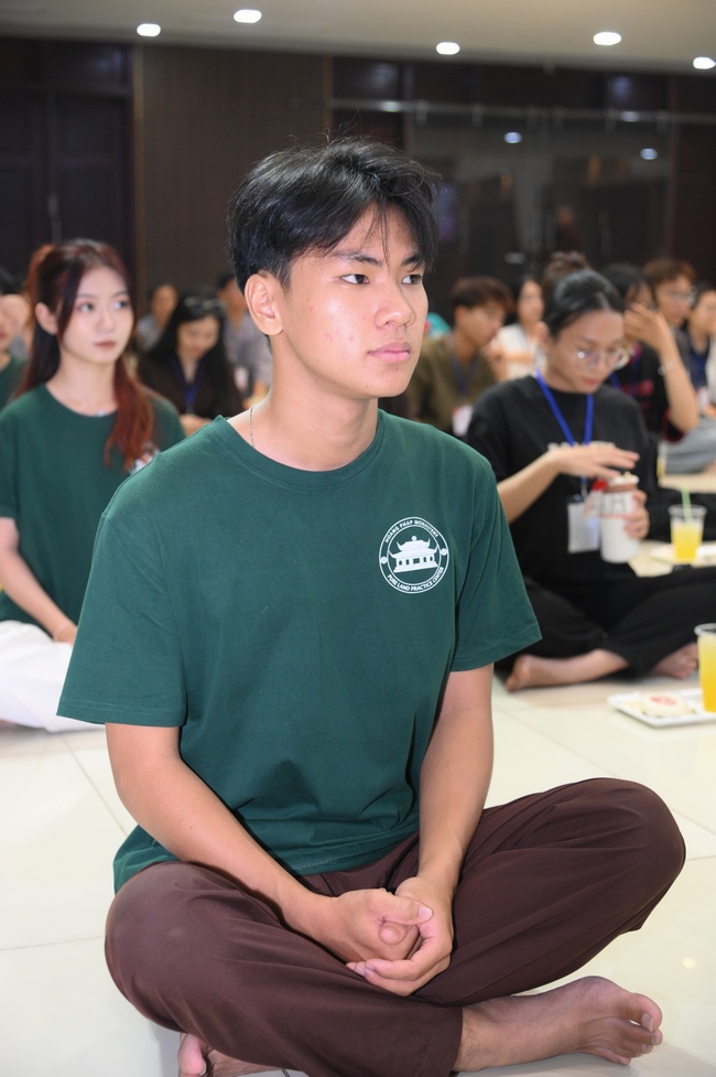 BUỔI TOẠ ĐÀM “THƯƠNG NHỮNG ĐÓA HOA ĐỜI” TRƯỚC THỀM KHÓA TU “SINH VIÊN HƯỚNG VỀ PHẬT PHÁP”.