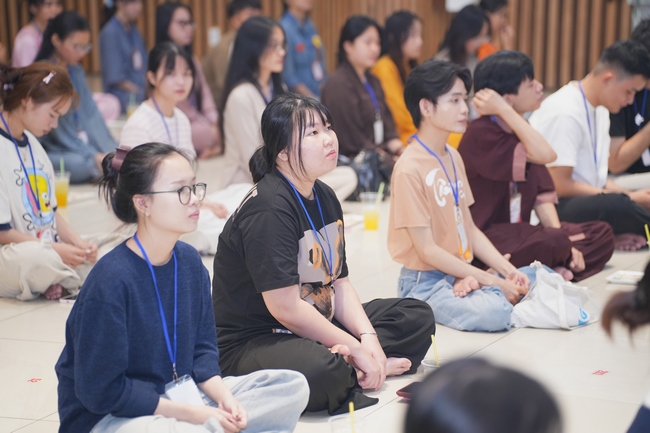 BUỔI TOẠ ĐÀM “THƯƠNG NHỮNG ĐÓA HOA ĐỜI” TRƯỚC THỀM KHÓA TU “SINH VIÊN HƯỚNG VỀ PHẬT PHÁP”.