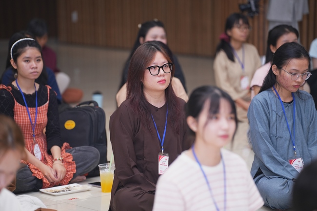 BUỔI TOẠ ĐÀM “THƯƠNG NHỮNG ĐÓA HOA ĐỜI” TRƯỚC THỀM KHÓA TU “SINH VIÊN HƯỚNG VỀ PHẬT PHÁP”.