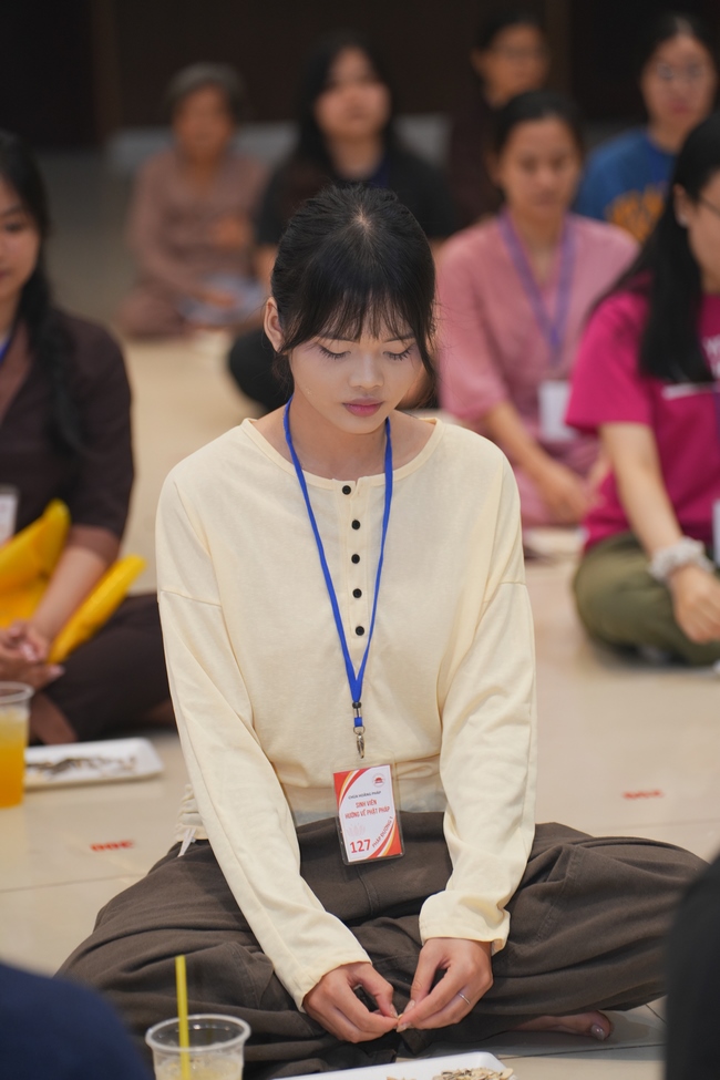 BUỔI TOẠ ĐÀM “THƯƠNG NHỮNG ĐÓA HOA ĐỜI” TRƯỚC THỀM KHÓA TU “SINH VIÊN HƯỚNG VỀ PHẬT PHÁP”.
