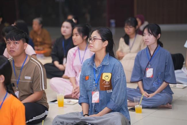 BUỔI TOẠ ĐÀM “THƯƠNG NHỮNG ĐÓA HOA ĐỜI” TRƯỚC THỀM KHÓA TU “SINH VIÊN HƯỚNG VỀ PHẬT PHÁP”.