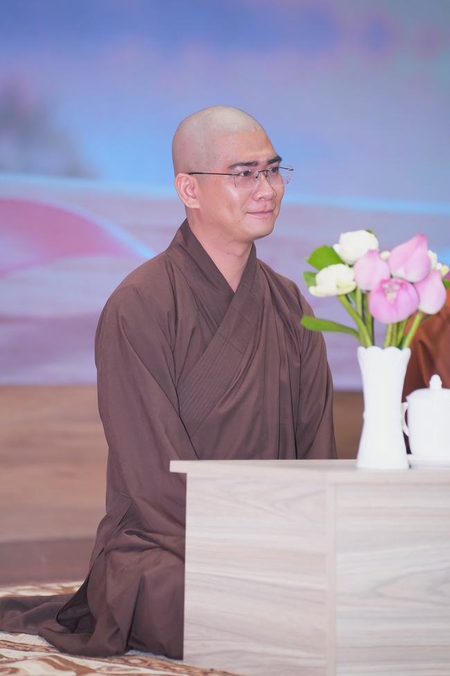 BUỔI TOẠ ĐÀM “THƯƠNG NHỮNG ĐÓA HOA ĐỜI” TRƯỚC THỀM KHÓA TU “SINH VIÊN HƯỚNG VỀ PHẬT PHÁP”.
