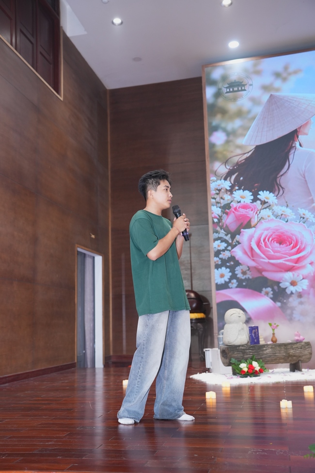 BUỔI TOẠ ĐÀM “THƯƠNG NHỮNG ĐÓA HOA ĐỜI” TRƯỚC THỀM KHÓA TU “SINH VIÊN HƯỚNG VỀ PHẬT PHÁP”.