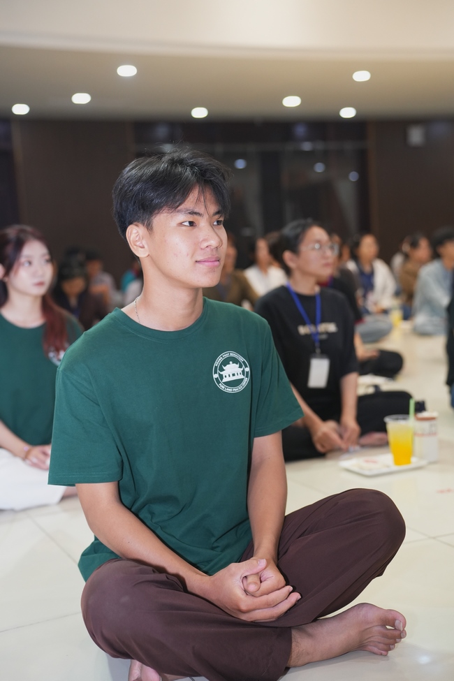 BUỔI TOẠ ĐÀM “THƯƠNG NHỮNG ĐÓA HOA ĐỜI” TRƯỚC THỀM KHÓA TU “SINH VIÊN HƯỚNG VỀ PHẬT PHÁP”.