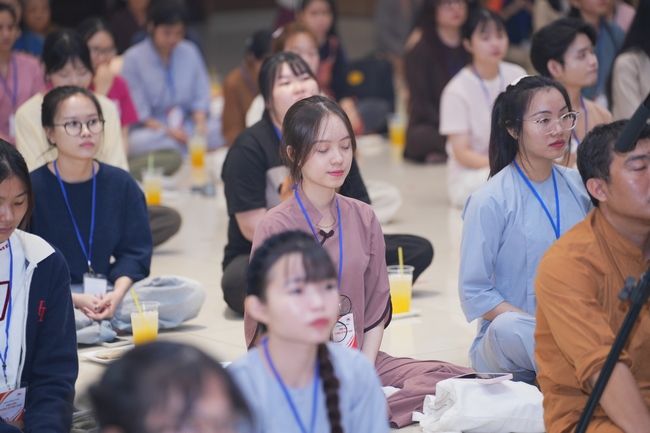 BUỔI TOẠ ĐÀM “THƯƠNG NHỮNG ĐÓA HOA ĐỜI” TRƯỚC THỀM KHÓA TU “SINH VIÊN HƯỚNG VỀ PHẬT PHÁP”.