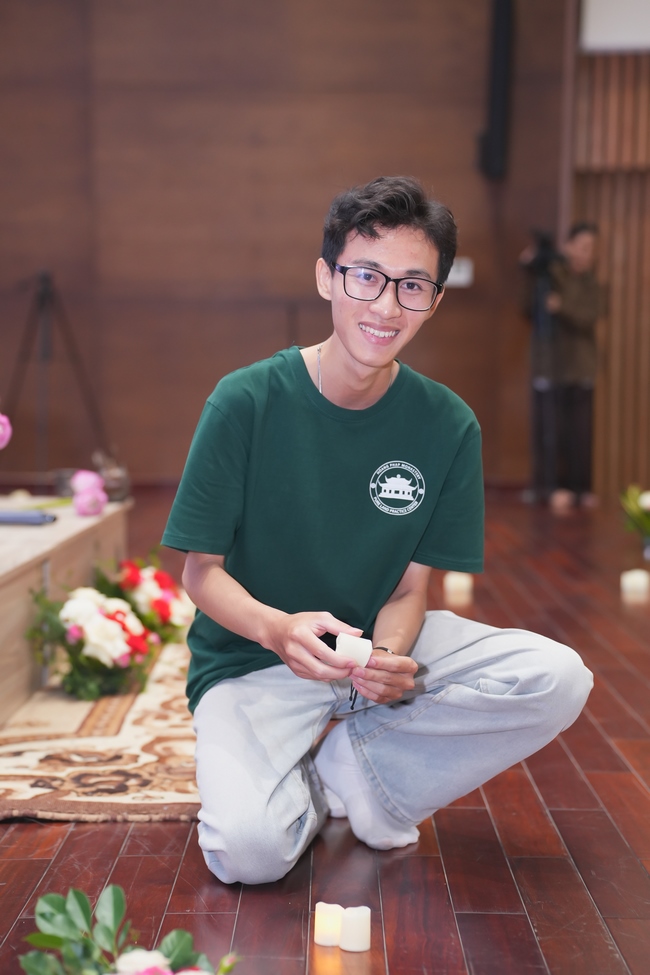 BUỔI TOẠ ĐÀM “THƯƠNG NHỮNG ĐÓA HOA ĐỜI” TRƯỚC THỀM KHÓA TU “SINH VIÊN HƯỚNG VỀ PHẬT PHÁP”.